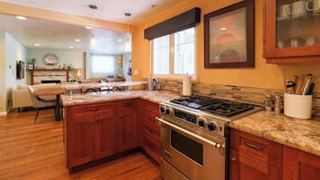 House, Multiple Beds, Fireplace, Mountain View (Tahoe Trail Retreat) | Private kitchen | Fridge, oven, stovetop, dishwasher