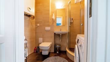 Luxury European Apartment | Baðherbergi