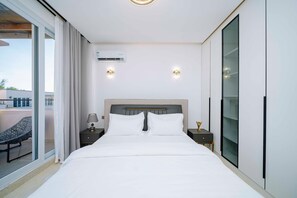3 chambres, chambres insonorisées, Wi-Fi gratuit, draps fournis