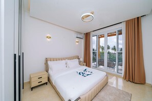 3 bedrooms, soundproofing, free WiFi, bed sheets - Royal Apartment (Michamvi)