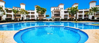 Adosado Roldán with comunity pool