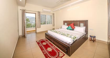 Luxury 3 Bedroom's Apartment
