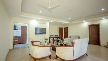 Luxury Apartment, Balcony, Mountain View | Living area