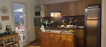 Villa Ensoleillée Clim WIFI terraces garage enclosed gardens Parking