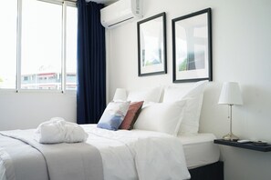 3 chambres, fer et planche à repasser, Wi-Fi, draps fournis