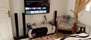 Smart TV, computer monitors