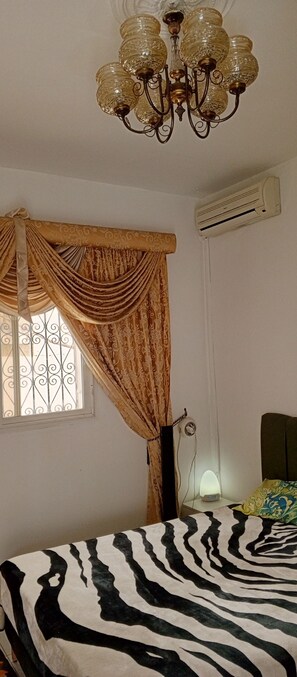 3 bedrooms, desk, iron/ironing board, WiFi