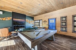 Spielezimmer