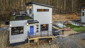 Exterior - Brand New, Rooftop Hot Tub, Firepit, Free Tickets (Gatlinburg)