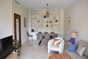 Living area - Downtown Apartment with Parking and Terrace (Unknown)