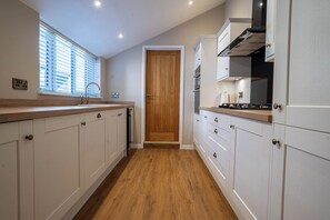 Mesin basuh pinggan mangkuk