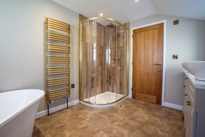 Shower - Driftwood (Lowestoft)