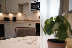Oppvaskmaskin og kjøkkenutstyr
