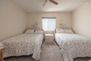1 habitación, tabla de planchar con plancha y wifi gratis 