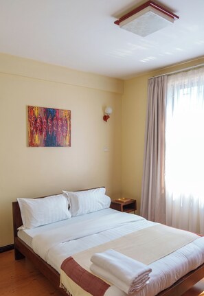 3 makuuhuonetta, silitysrauta/-lauta, ilmainen Wi-Fi, vuodevaatteet