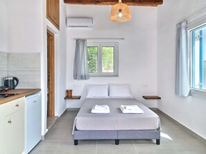 Studio | 1 bedroom, Internet