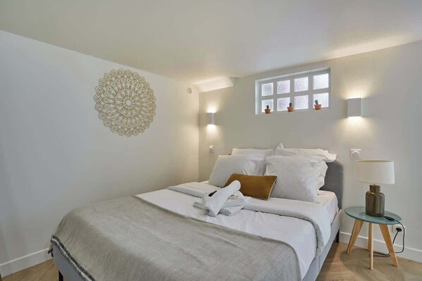 2 chambres, fer et planche à repasser, Wi-Fi, literie fournie