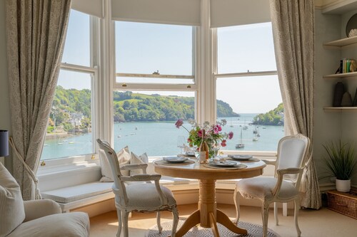 3 Manor House -  an apartment that sleeps 4 guests  in 2 bedrooms