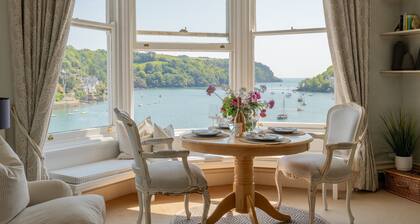 3 Manor House - an apartment that sleeps 4 guests in 2 bedrooms