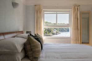 2 slaapkamers, een strijkplank/strijkijzer, gratis wifi