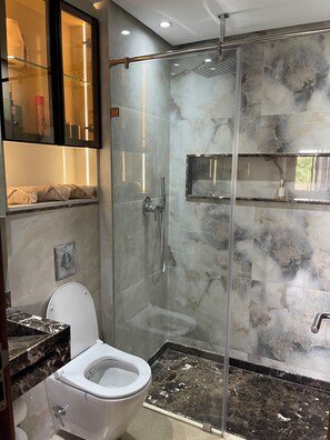 Shower, hair dryer, towels, soap - Prestigia agate luxury by Sofia (Marrakech)