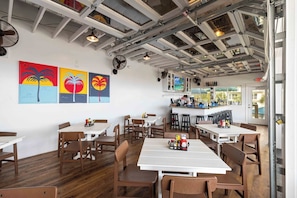 Dining - Lover's Micro Studio Hideaway at Beachview (Fort Walton Beach)