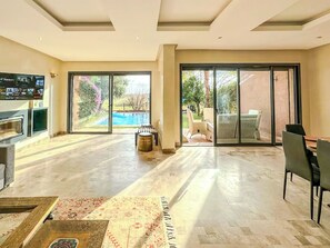 Games room - Charming 4-bedroom Villa with Private Heated Pool inside Waky Marrakech (Marrakesh-Safi)