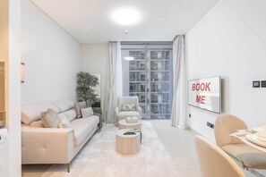 TV - Free housekeeping visits during your stay - StayShort - Lavish 1BR Apartment in Sobha Creek Vistas Reserve (Meydan)