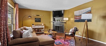 Joplin Avenue Junction: Two Bedroom Duplex