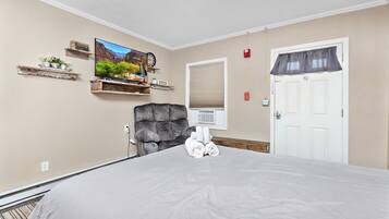 1 chambre, fer et planche Ă  repasser, Wi-Fi, draps fournis