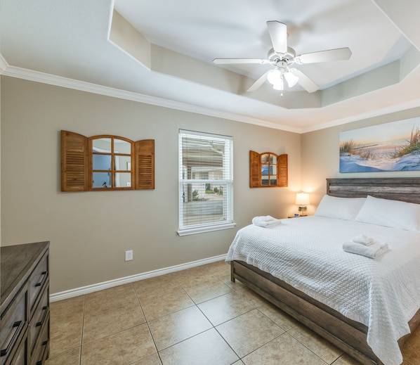 3 chambres, fer et planche à repasser, Wi-Fi gratuit, draps fournis