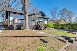 House (3 Bedrooms) | Interior - Family Fun Hub: Walk to Park, 3 Mi to Dtwn Atlanta (Atlanta)