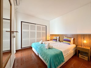 1 bedroom, cribs/infant beds, bed sheets - Albufeira Ocean View III by Homing (Albufeira)