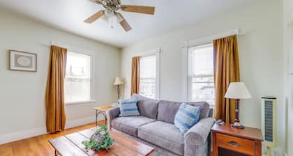 1/2 Mi to Pier: Wfh-friendly Apt in Maine!