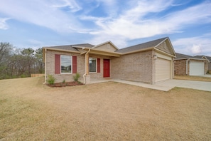 House (3 Bedrooms) | Interior - Family-friendly, Pets Welcome: Broken Arrow Gem! (Broken Arrow)