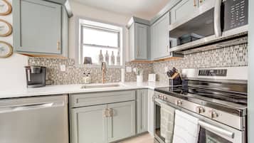 Cottage (2 Bedrooms) | Interior