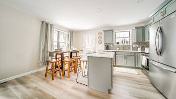 Cottage (2 Bedrooms) | Interior