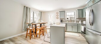 Walk to Lake: Pet-friendly Cottage in Jamestown!