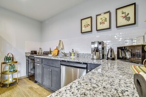 Apartment (0 Bedroom) | Interior - Seneca Lake Wine Trail Studio w/ Water View! (Hector)