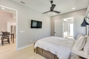House (4 Bedrooms) | Interior - Walk to Shore: Modern Stunner in Ormond Beach! (Ormond Beach)