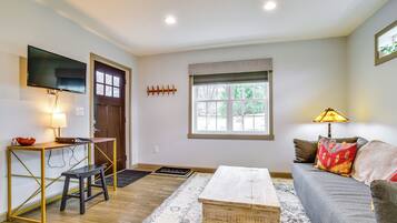 Apartment (0 Bedroom) | Interior