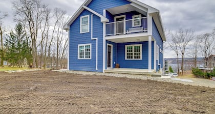 Seneca Lake Wine Trail Studio w/ Balcony & Views!