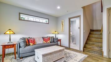 Apartment (0 Bedroom) | Interior