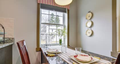 Seneca Lake Wine Trail Studio w/ Balcony & Views!
