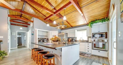 < 1/2 Mi to Marina: Missouri Lake Getaway