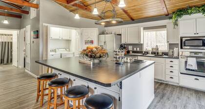 < 1/2 Mi to Marina: Missouri Lake Getaway