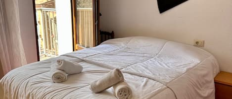 3 habitaciones, tabla de planchar con plancha y wifi