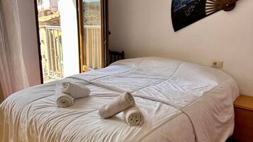 3 slaapkamers, een strijkplank/strijkijzer, wifi