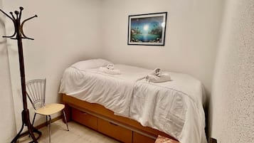 3 slaapkamers, een strijkplank/strijkijzer, wifi