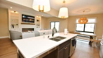 Căn hộ | 4 phòng ngủ, truy cập Internet tốc độ cao